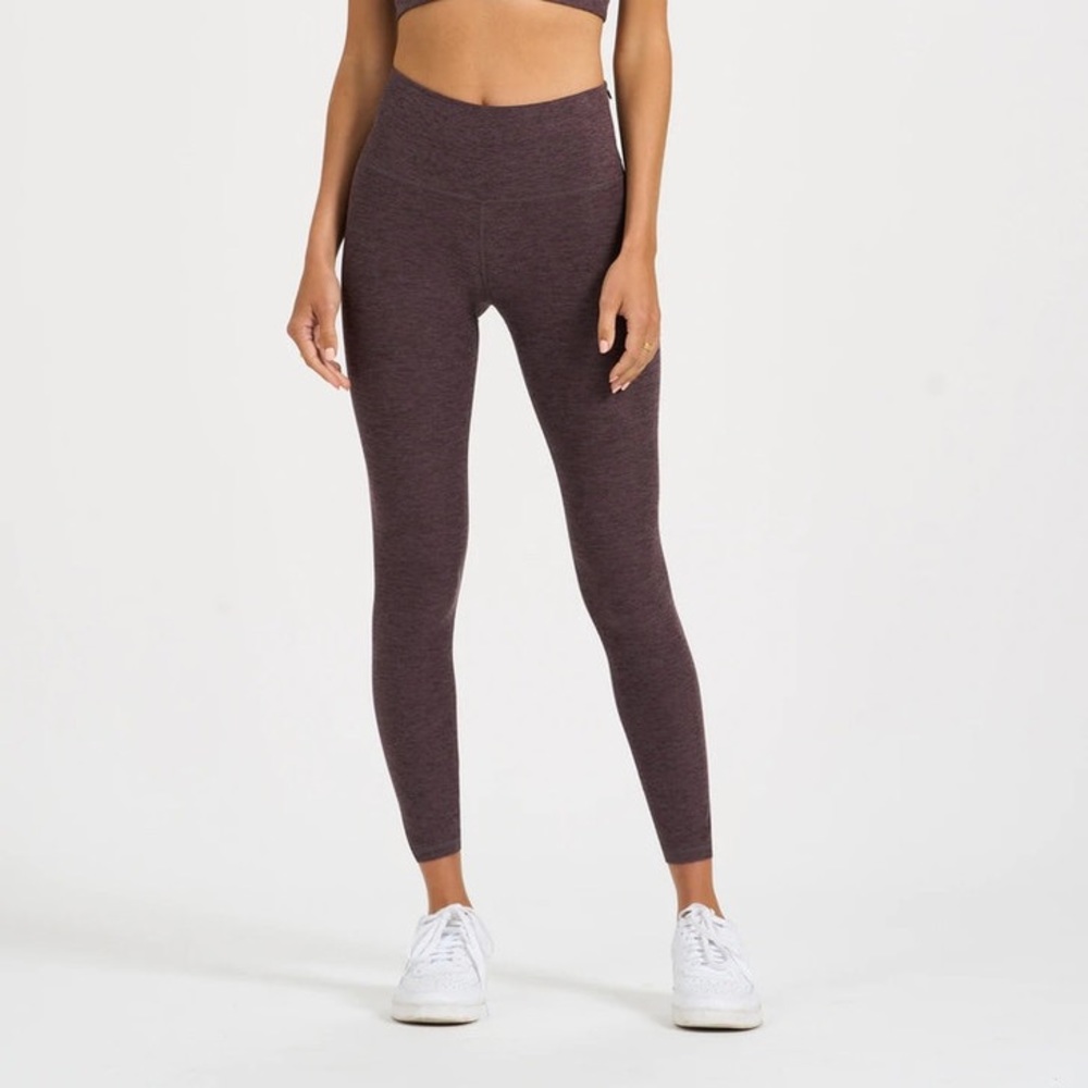 Vuori Women's Leggings in Dark Heathered Purple